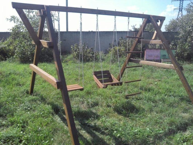 Деревянные качели для взрослых и детей из массива